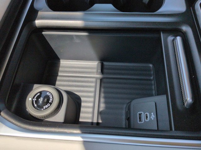 New 2026 Ford Expedition Active RWD image 24