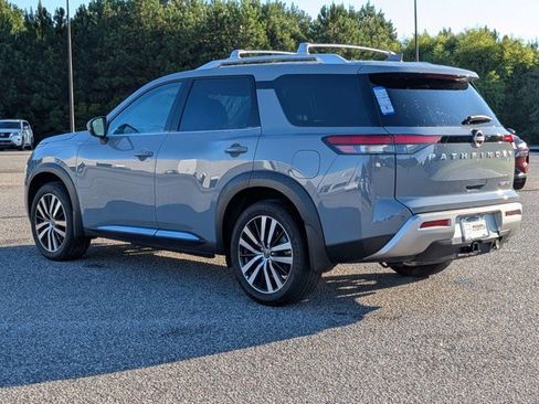 New 2025 Nissan Pathfinder Platinum w/ Cargo Package image 6