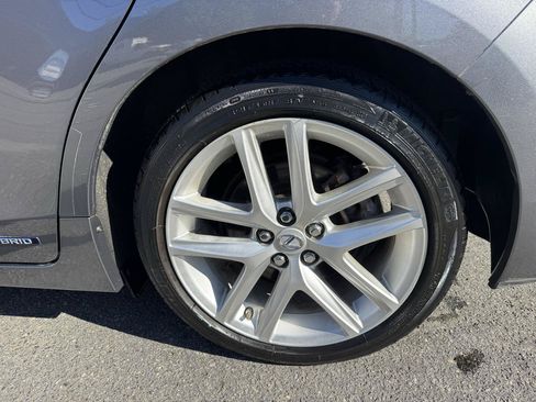 Used 2014 Lexus CT 200h FWD image 10