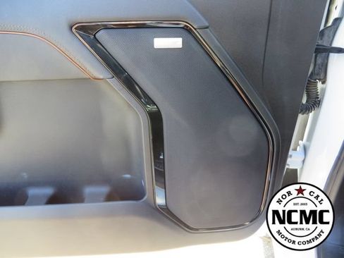 Used 2025 GMC Sierra 2500 AT4 AWD/4WD image 24