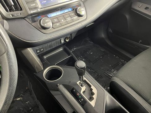 Used 2015 Toyota RAV4 XLE image 24