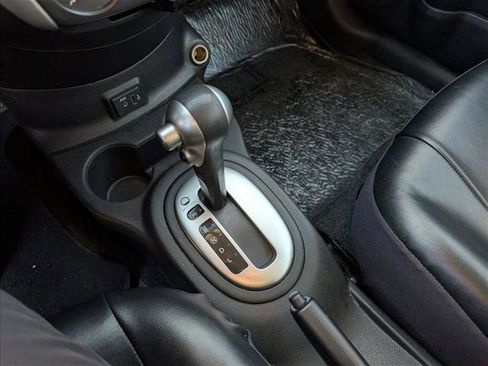 Used 2018 Nissan Versa SV image 12