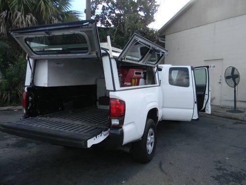 Used 2021 Toyota Tacoma SR RWD image 16