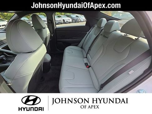 Used 2025 Hyundai Elantra Limited FWD image 24