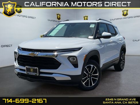 Used 2025 Chevrolet TrailBlazer LT AWD/4WD image 1
