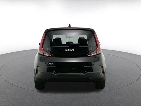 Used 2025 Kia Soul LX w/ LX Technology Package FWD image 6