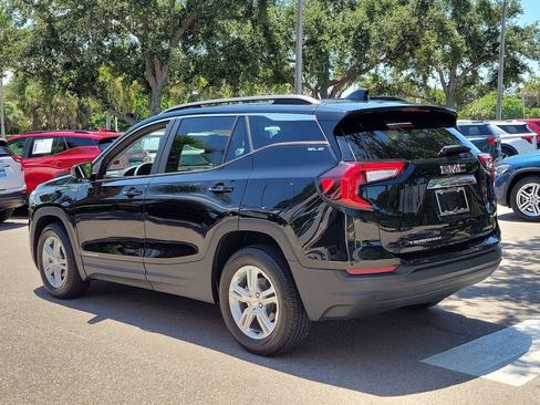 Certified 2022 GMC Terrain SLE w/ Driver Convenience Package AWD/4WD image 3
