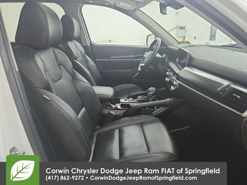 Used 2025 Kia Telluride S FWD image 33