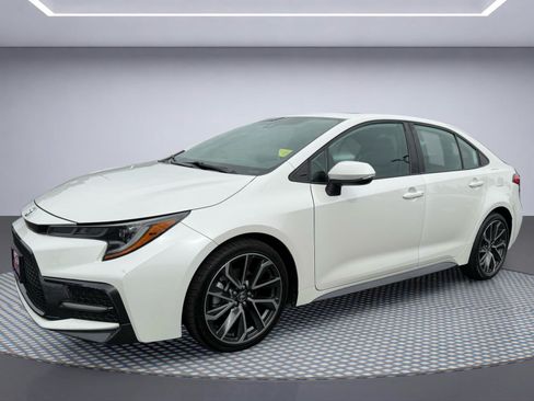 Used 2020 Toyota Corolla SE w/ SE Premium Package FWD image 1