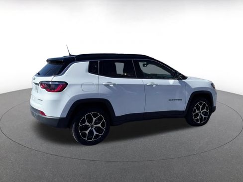 Used 2025 Jeep Compass Limited AWD/4WD image 15