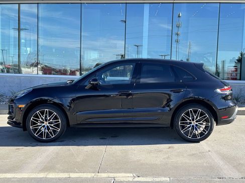 New 2026 Porsche Macan image 2