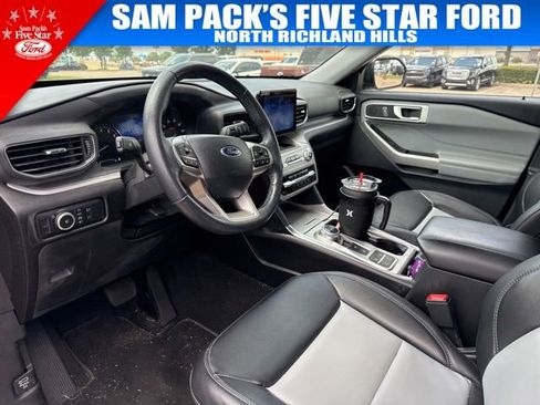 Used 2023 Ford Explorer XLT w/ Equipment Group 202A RWD image 6