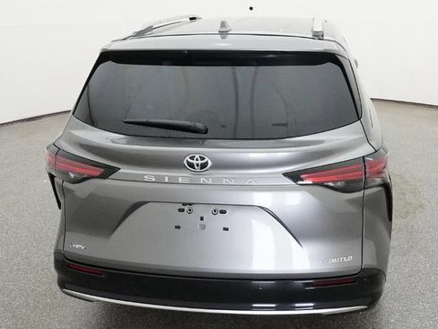 New 2026 Toyota Sienna Limited FWD image 7