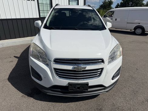Used 2015 Chevrolet Trax LT w/ LPO, Cargo Package FWD image 2