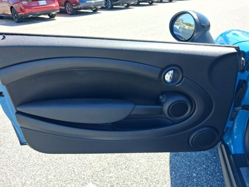 Used 2014 MINI Cooper Convertible image 22