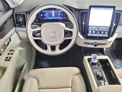 New 2026 Volvo XC90 B6 Ultra w/ Protection Package AWD/4WD image 14
