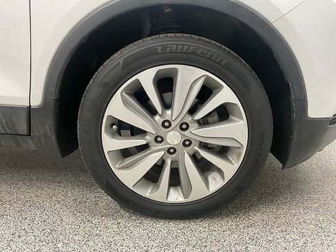 Used 2020 Buick Encore Preferred image 22