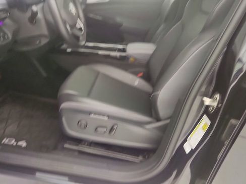 Used 2023 Volkswagen ID.4 Pro S Plus RWD image 15