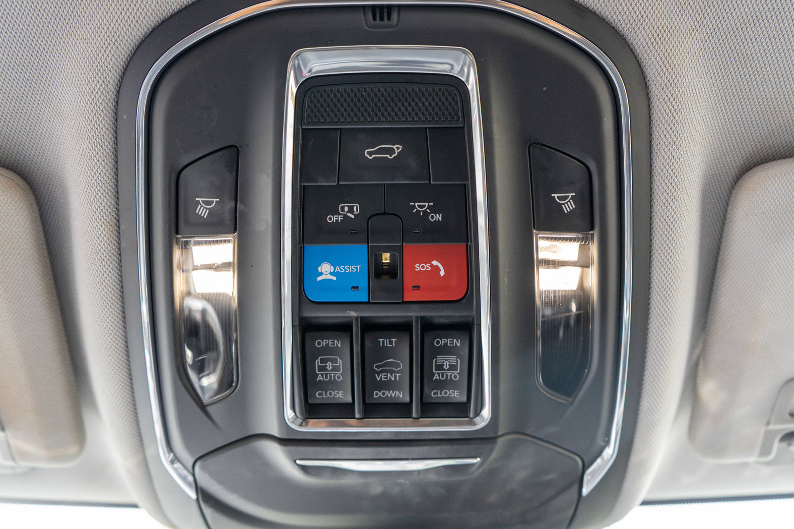 Used 2023 Jeep Grand Cherokee 4WD 4xe w/ Luxury Tech Group II image 25
