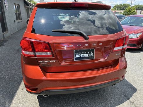 Used 2014 Dodge Journey SXT w/ Flexible Seating Group AWD/4WD image 5