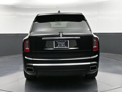 Certified 2022 Rolls-Royce Cullinan AWD/4WD image 7