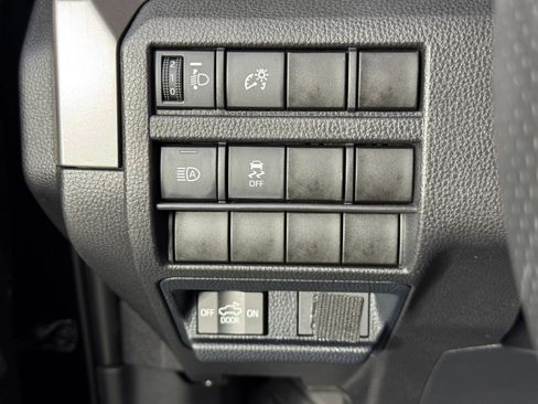 Used 2024 Toyota Tacoma SR5 w/ SR5 Upgrade Package image 17