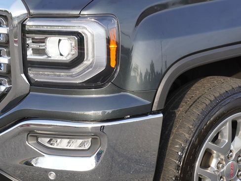 Used 2018 GMC Sierra 1500 SLT image 2