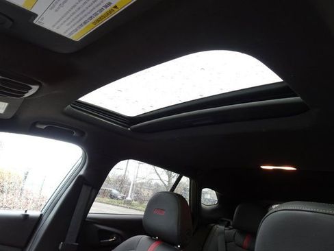 Certified 2024 Chevrolet Trax RS w/ Sunroof Package image 9