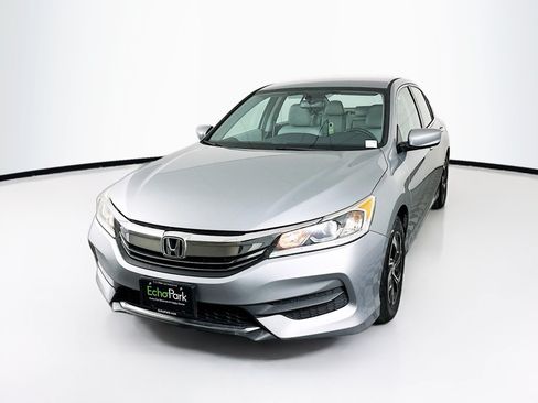 Used 2017 Honda Accord LX image 3