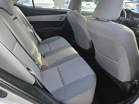 Used 2015 Toyota Corolla LE image 12