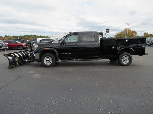 Used 2023 GMC Sierra 2500 Pro w/ Convenience Package image 3
