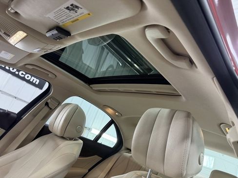 Used 2018 Mercedes-Benz E 400 4MATIC Sedan w/ Premium 3 Package (Q03) image 20