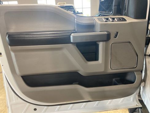 Used 2015 Ford F150 XLT w/ Equipment Group 302A Luxury image 12