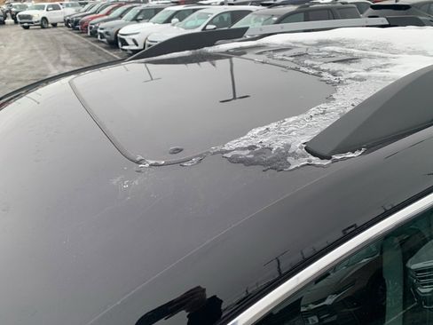 Used 2023 GMC Acadia SLE w/ Driver Convenience Package image 12