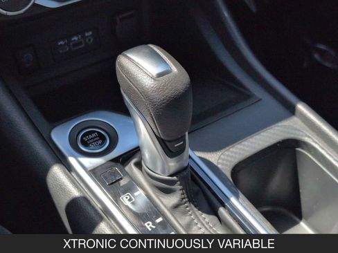 Used 2025 Nissan Sentra SV FWD image 16