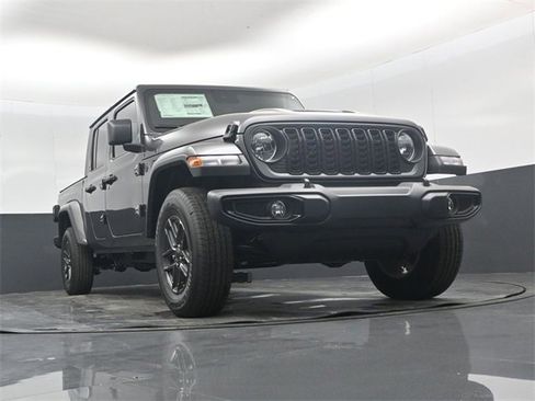 New 2025 Jeep Gladiator Sport image 42