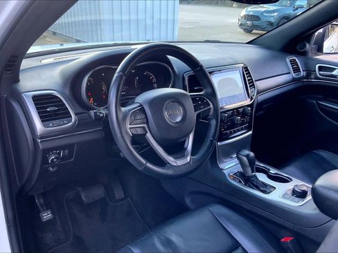 Used 2019 Jeep Grand Cherokee Limited AWD/4WD image 18