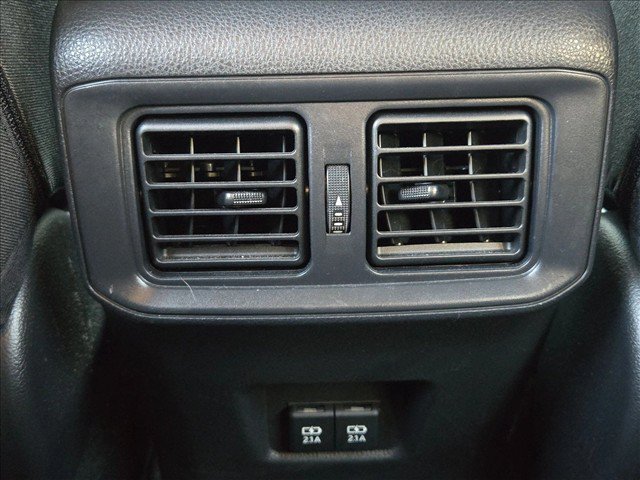 Used 2019 Toyota RAV4 XLE FWD image 17