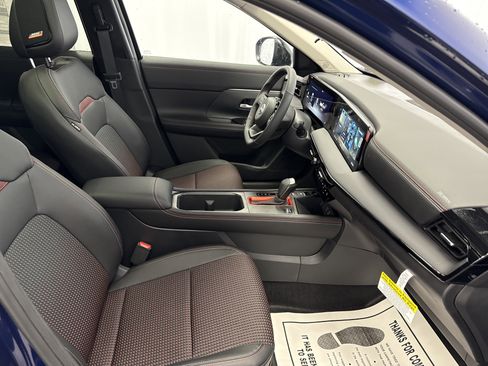 New 2026 Nissan Kicks SR w/ SR Premium Package AWD/4WD image 13