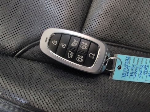 Used 2023 Hyundai Tucson Limited image 30