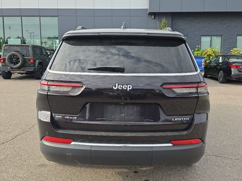 Used 2022 Jeep Grand Cherokee L Limited AWD/4WD image 6