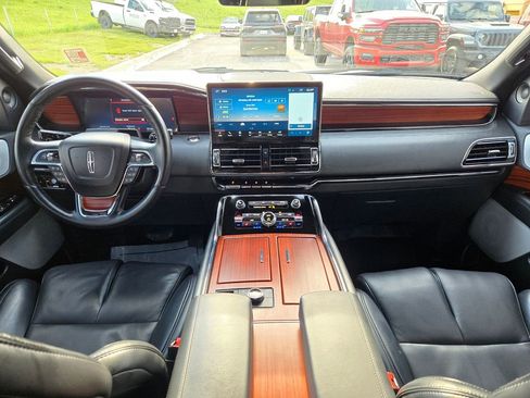 Used 2024 Lincoln Navigator L Reserve AWD/4WD image 14