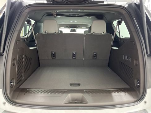 New 2026 GMC Yukon XL Elevation image 24