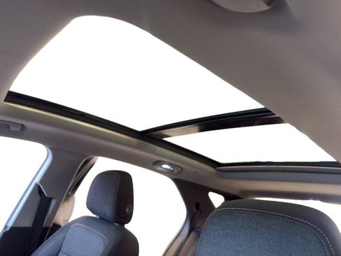 Used 2019 Chevrolet Equinox LT FWD image 17