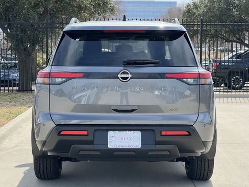 New 2026 Nissan Pathfinder SV image 5