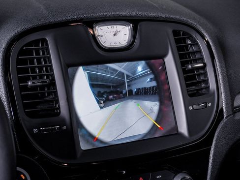 Used 2015 Chrysler 300 S image 23