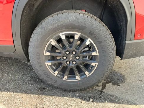 New 2026 Chevrolet Traverse Z71 w/ Enhanced Driving Package AWD/4WD image 7