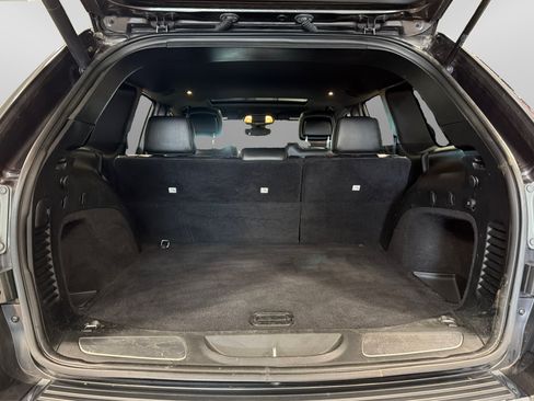 Used 2019 Jeep Grand Cherokee Limited AWD/4WD image 13