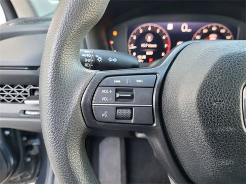 Used 2023 Honda Accord EX image 22