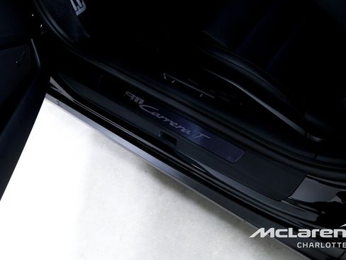 Used 2025 Porsche 911 Carrera T RWD image 17